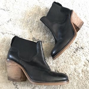 Aldo ankle boots booties black leather block heel